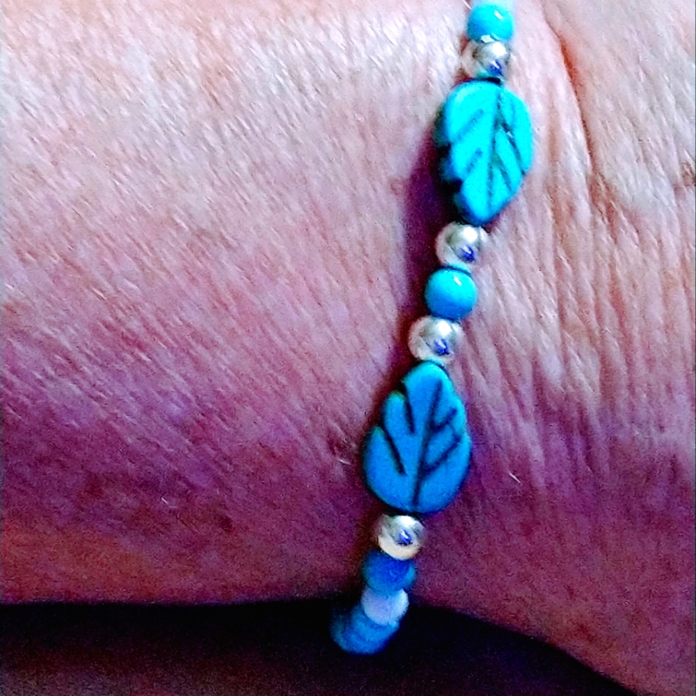 TURQUOISE LEAF, M.O.P. 📌SOLID STERLING SILVER  BRACELET., M.O.P./LEAF MOTIF.